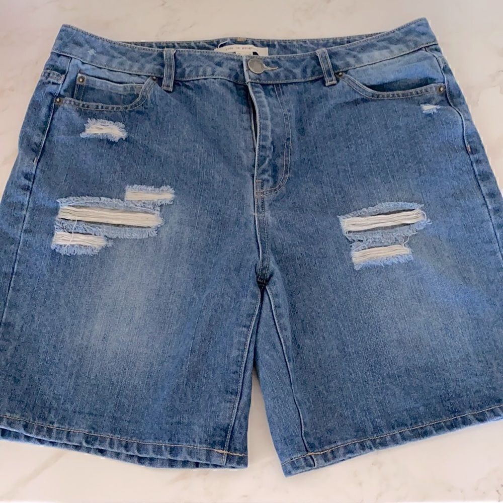 LifeβinβprogressΒ denimβshorts